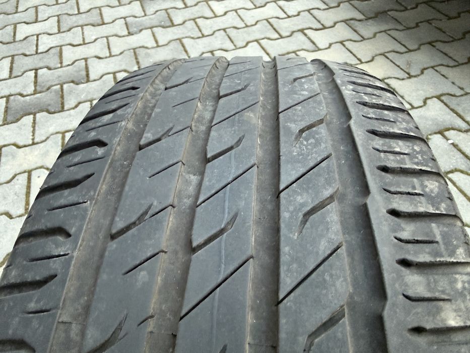 2бр. Летни Гуми С Борд 215/55R/16XL -SEMPERIT- DOT:1023+4822- 5,7мм.
