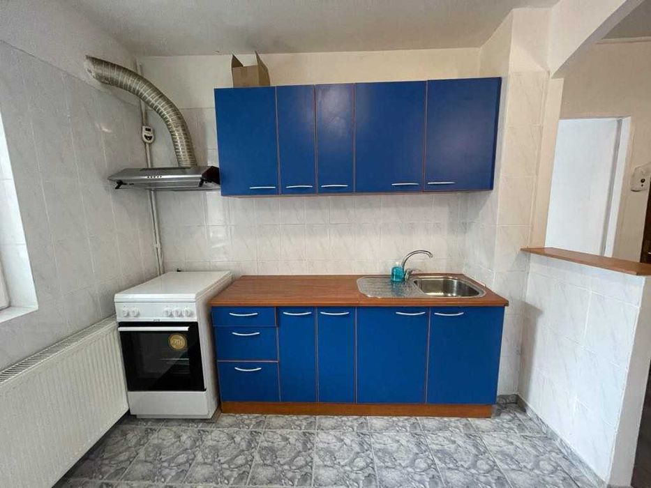 Apartament 2 camere de inchiriat, decomandat, confort 1, zona Peco Salaj