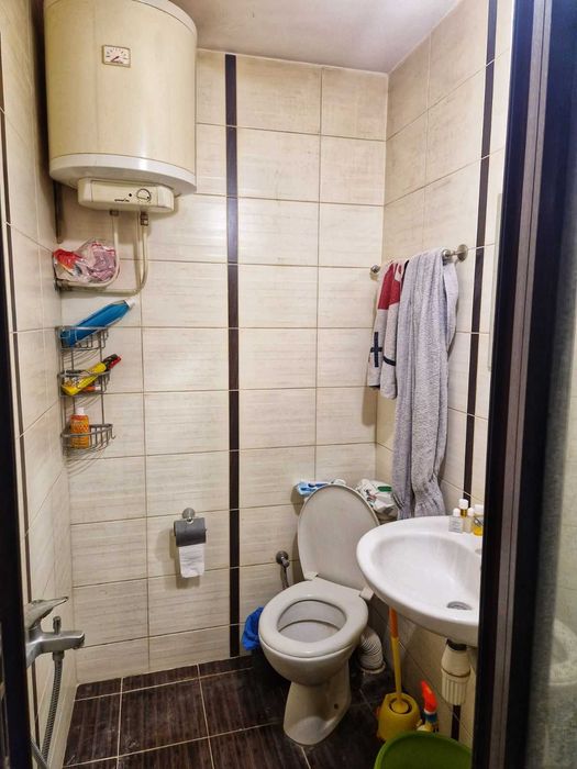 Продава се Едностаен апартамент в Асеновград - 30 кв.м за 1500 €/кв.м - Снимка #2