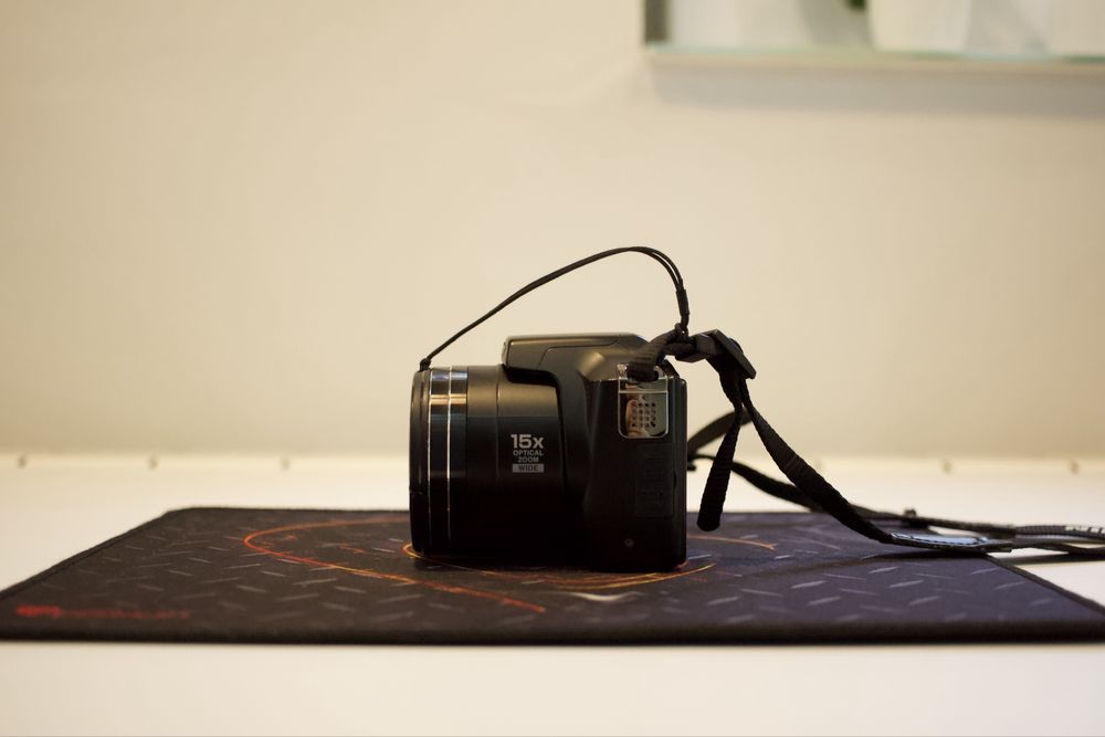 Aparat de fotografiat Nikon Coolpix L840 (nu dau prin curier)