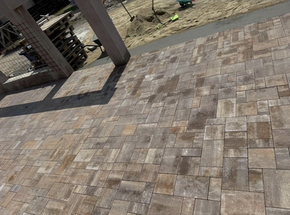 Amenajare curte pavele /  montaj pavaje  / Bragadiru -ilfov