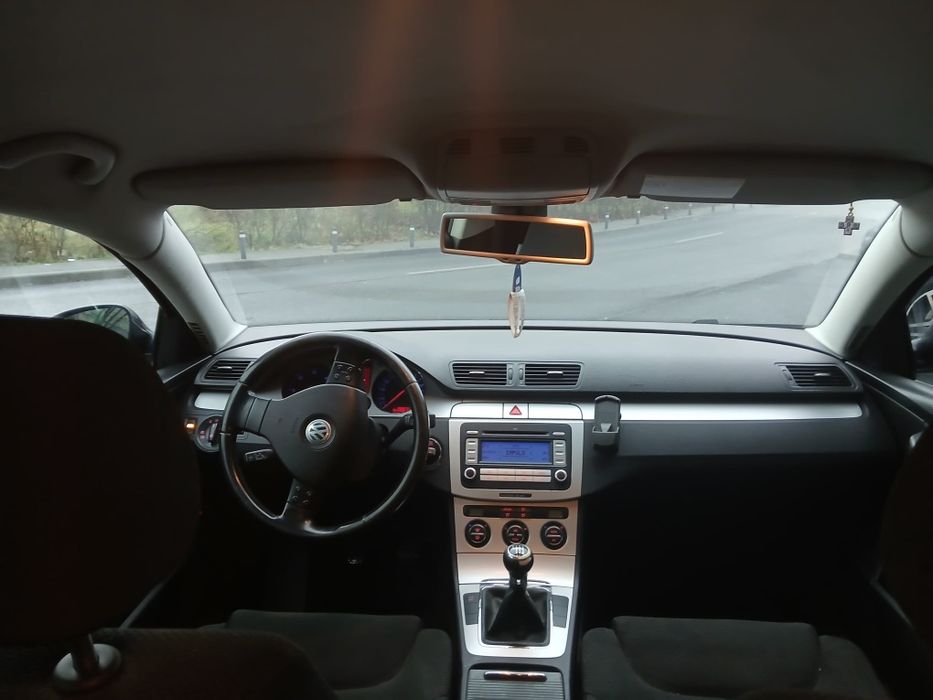 Vând VW Passat B6