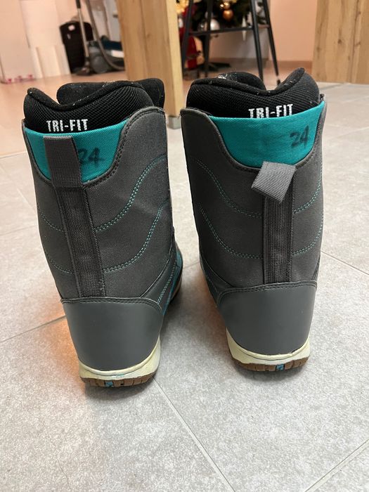 De vânzare Boots Vans/ booti snowboard și cască snowboard