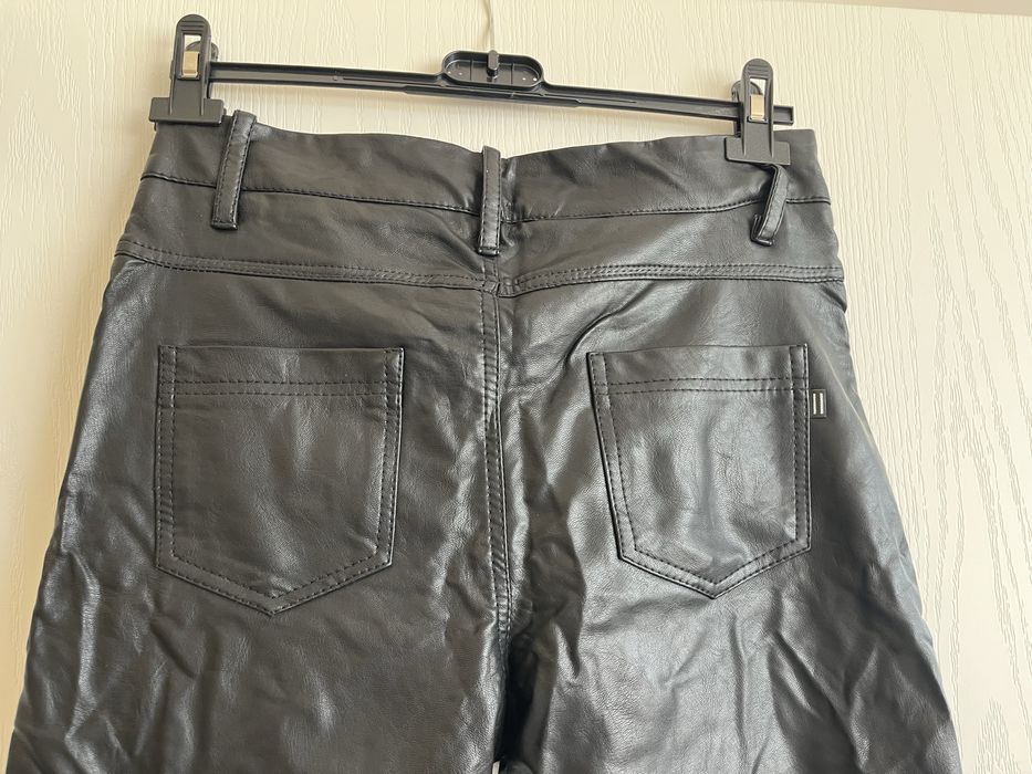 Нов кожен панталон Pause