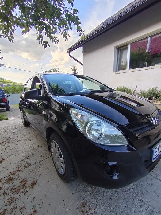 Vând Hyundai i20 1.2 benzină 2011