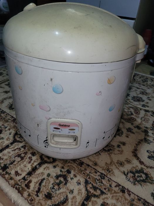 Рисоварка продам