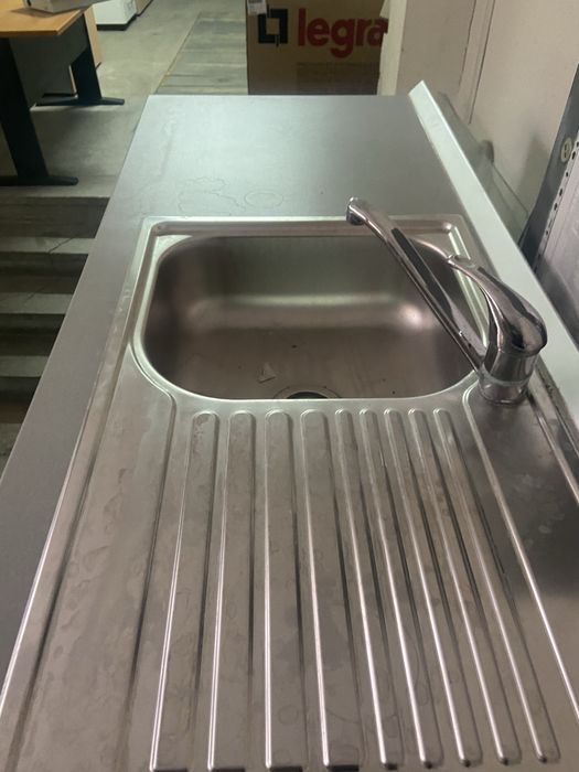 Ansamblu mobilier  bucatarie cu ghiuveta inclus