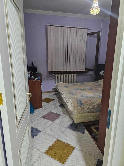 Срочно Продаю 2/2/4 кв квадратный коридор на карасу-1