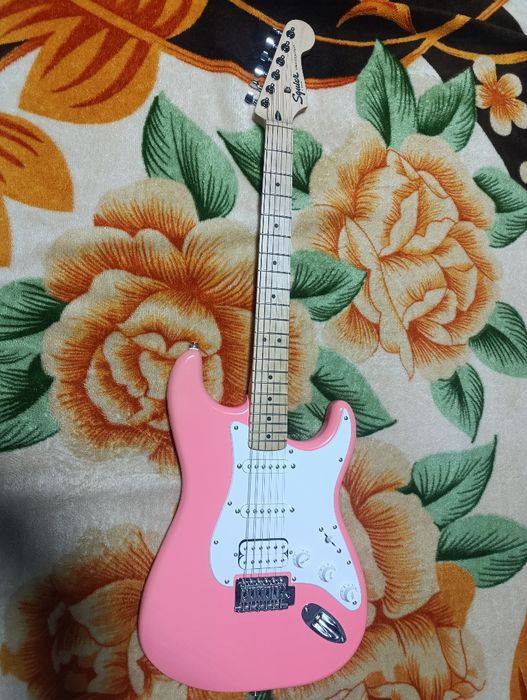 Продается электрогитара Fender