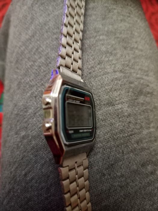 Продам часы ручные