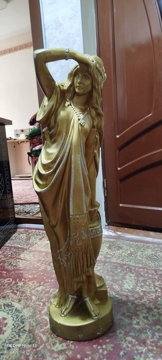 Статуэтка сотилади