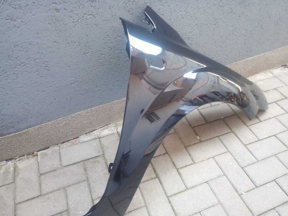 Aripa Fata Dreapta Ford Focus 2/II 2004-2008 Vopsita Negru