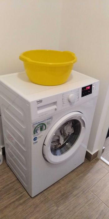 Продава се Едностаен апартамент в Ямбол, Златен рог - 27 кв.м за 1455 €/кв.м - Снимка #3