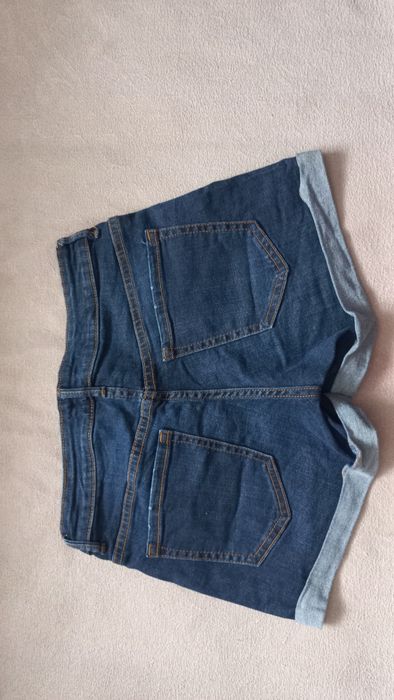 Къс пантолон на MANGO