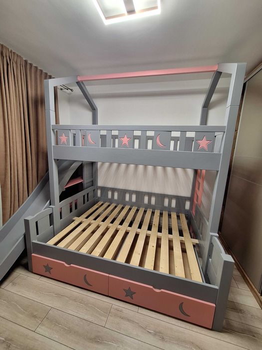 TRANSPORT GRATUIT.Pat etajat din lemn masiv.Cod 4007