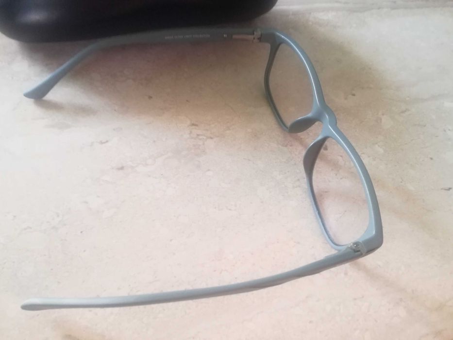 Продавам Диоптрични очила-0,5 и на двете -KWIAT