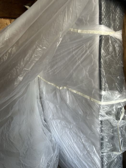 Продам матрас обсолютно новый