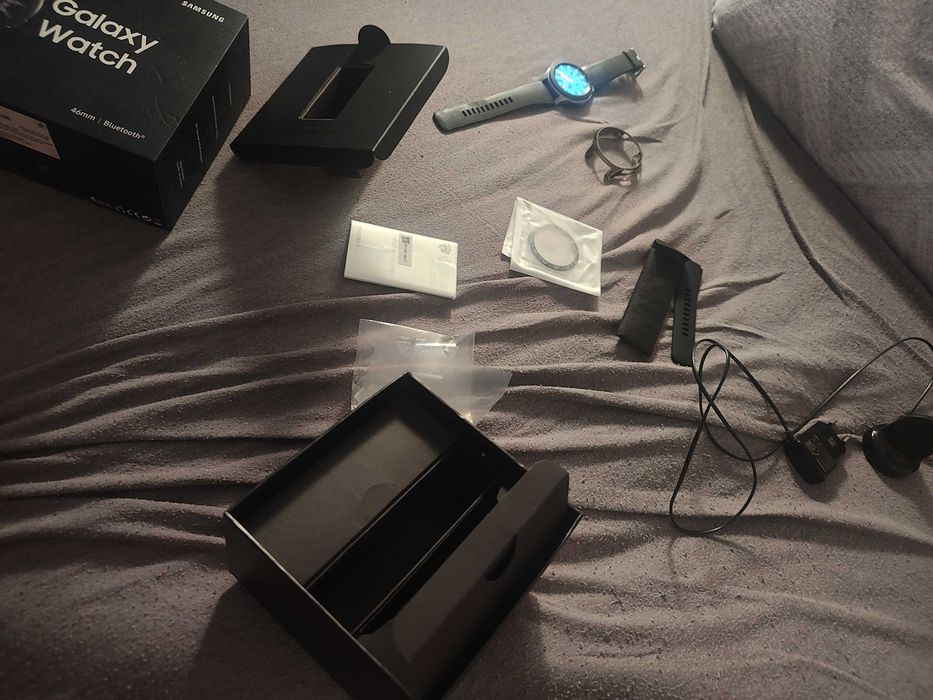 Смарт часовник Samsung galaxy watch