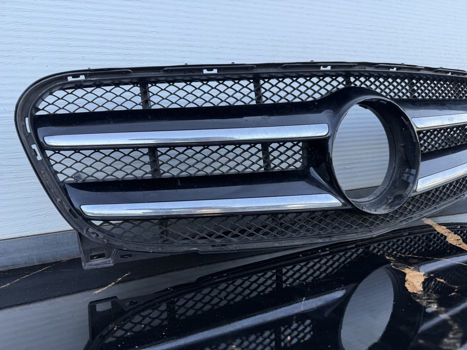 Оригинална решетка за мерцедес Mercedes GLA X156