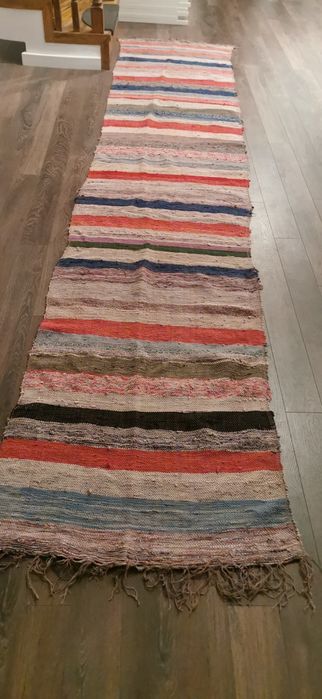 2 fotolii vechi arcuri, tapiserie,masa lemn, pres taranesc