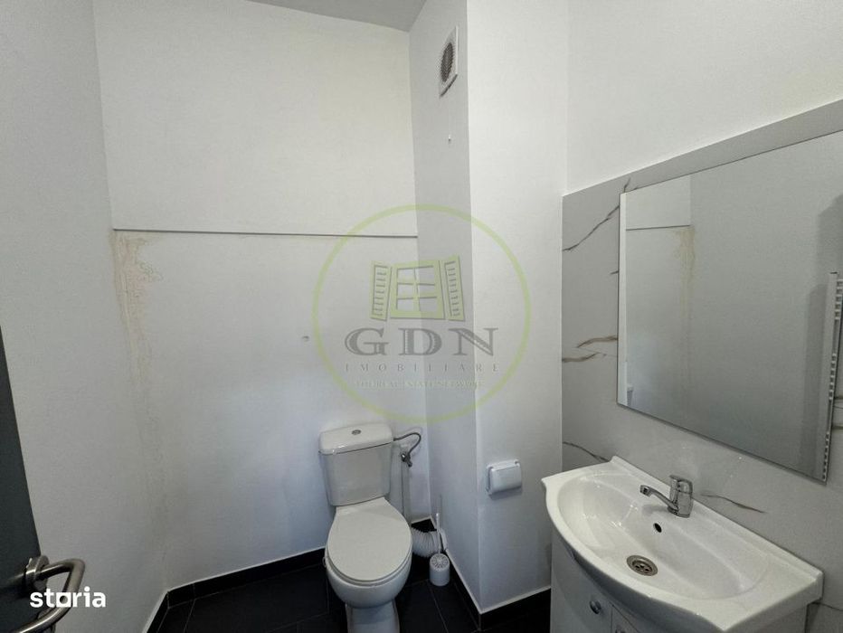 Inchiriere casa pentru birouri + 4 garaje, P-ta Cipariu