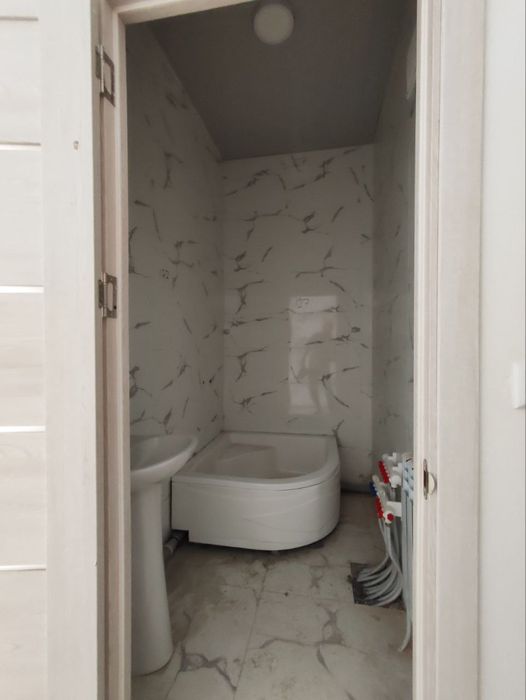 Srochno sotiladi Sergeli Yangi Darhon 2/4/16