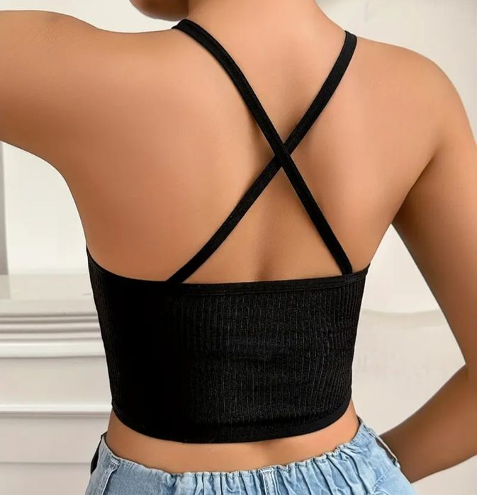 Черен къс потник