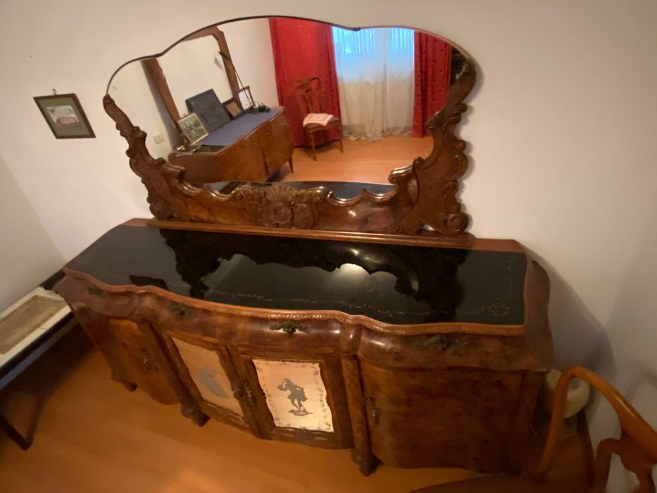 Mobilier servanta “Chipendale”, lemn de nuc, Italia