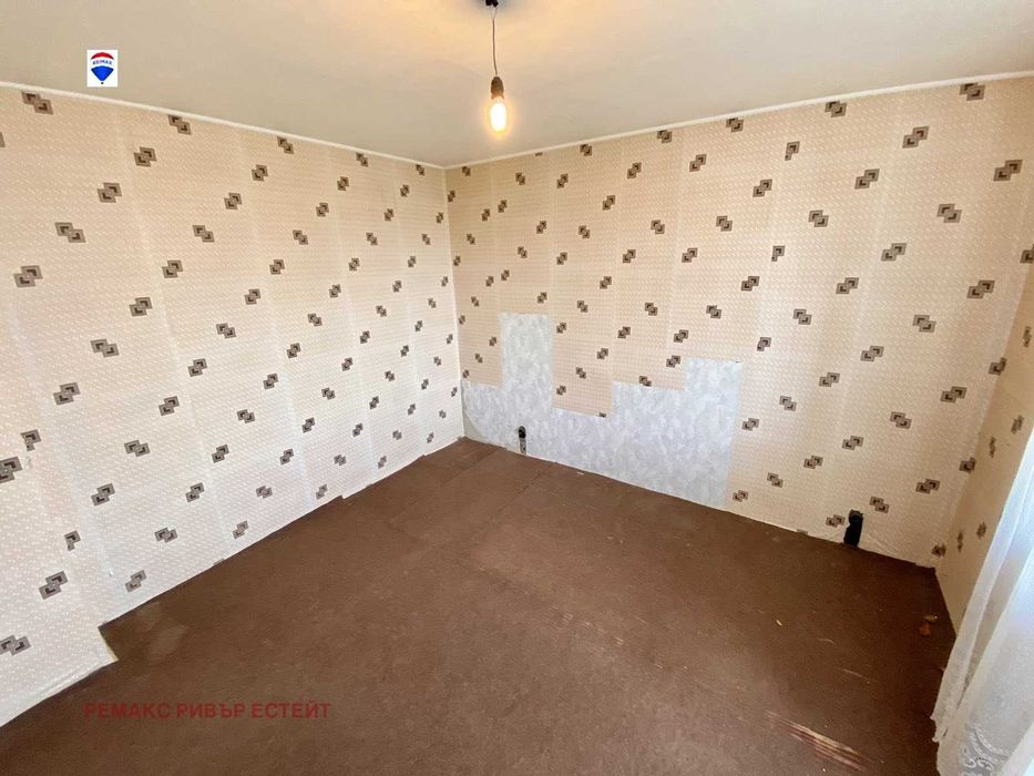 Продава се Двустаен апартамент в Русе, Дружба 3 - 81 кв.м за 826 €/кв.м - Снимка #2