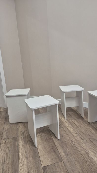 Продам новые табуретки