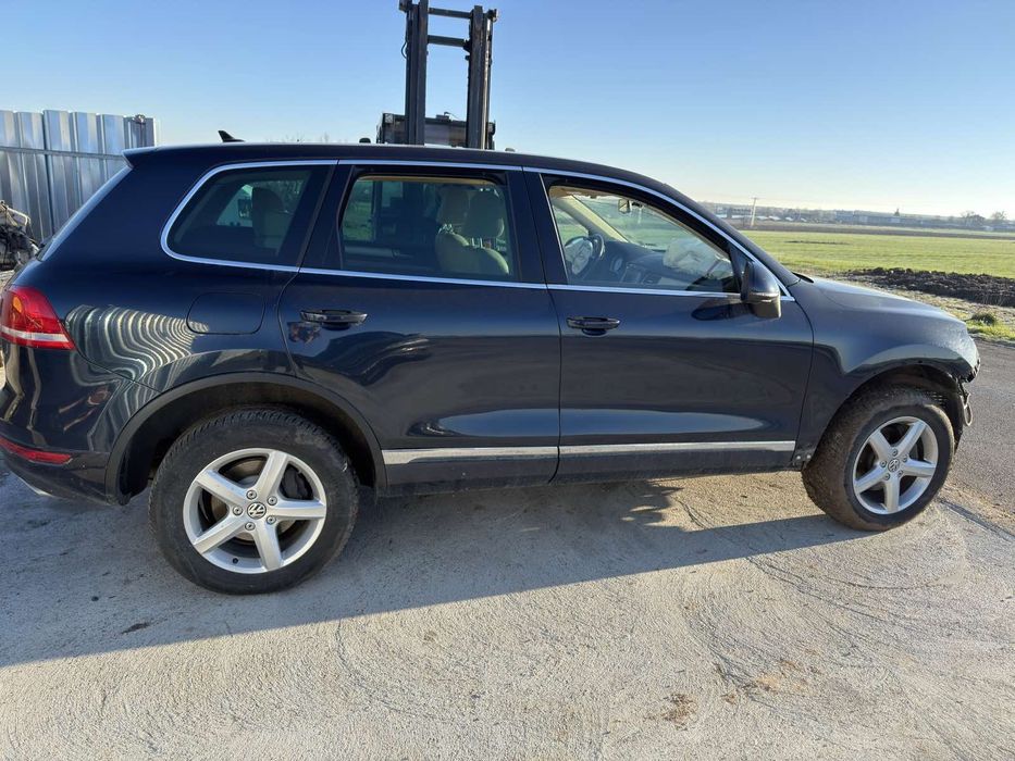VW Touareg 3.0tdi 240hp CASA 2014 на части