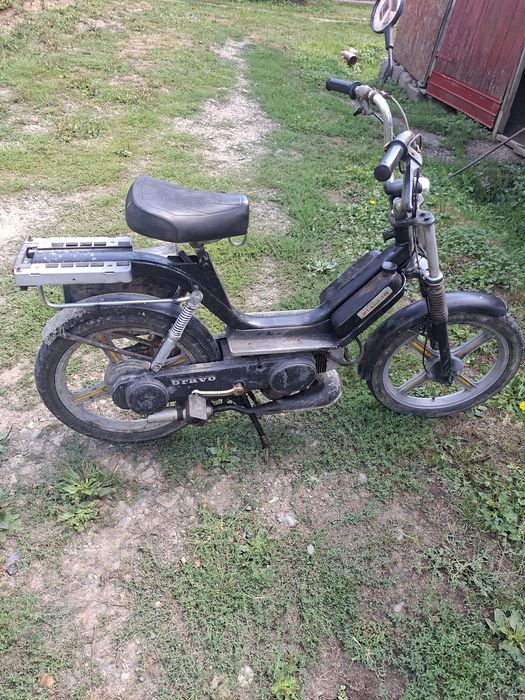moped piaggio bravo