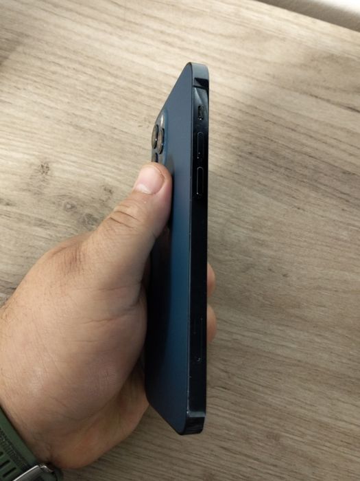 Vând iPhone 12 pro 128gb