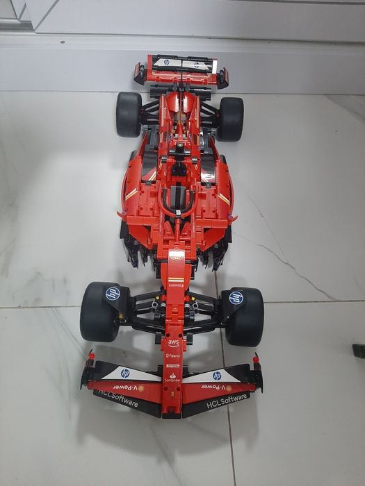 Формула 1 Ферарри Лего