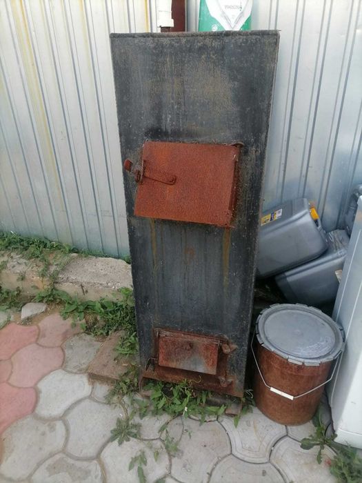 Продам котел на твердом топливе