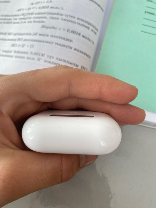 Продам AirPods Pro3