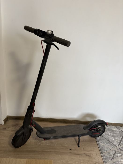 Trotinetă electrică Xiaomi M365 – stare foarte bună