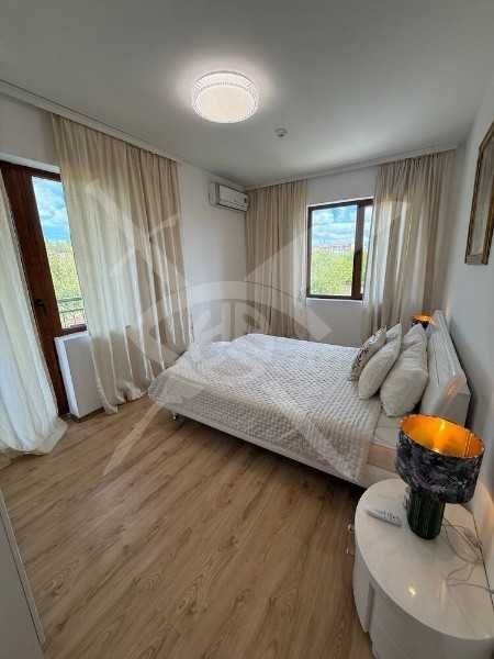 Продава се Тристаен апартамент в Обзор - 92 кв.м за 1139 €/кв.м - Снимка #8