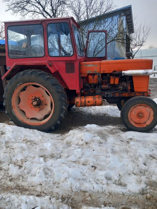 Vând tractor u650