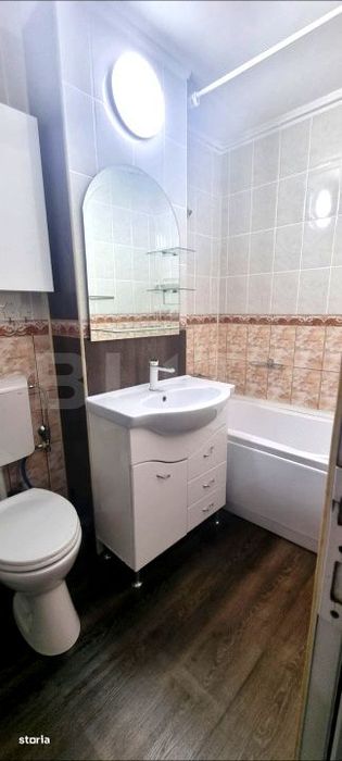 Apartament de vanzare, 3 camere, 70 mp, Targovistei - Micro 4