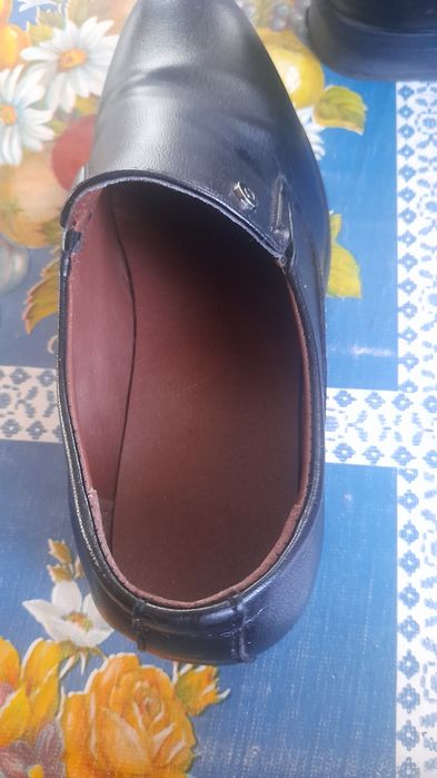 Продам туфли на мальчика