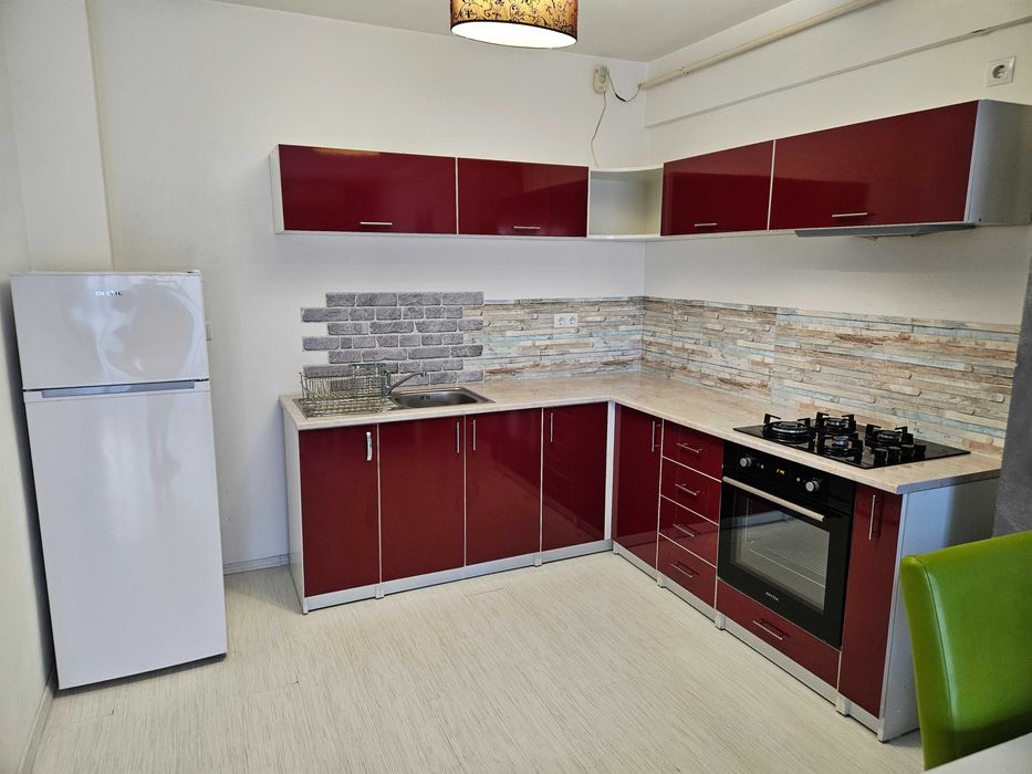 Închiriez apartament 2 camere