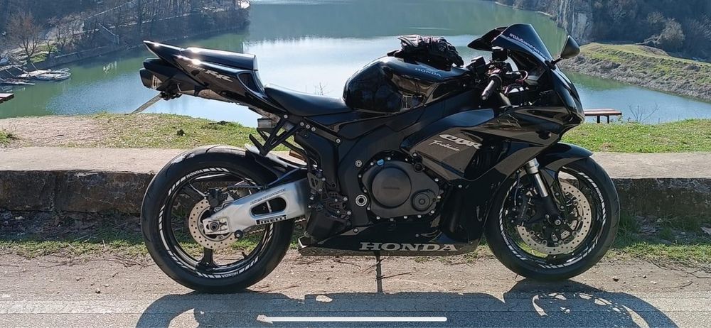 Honda 1000 RR 2007 година