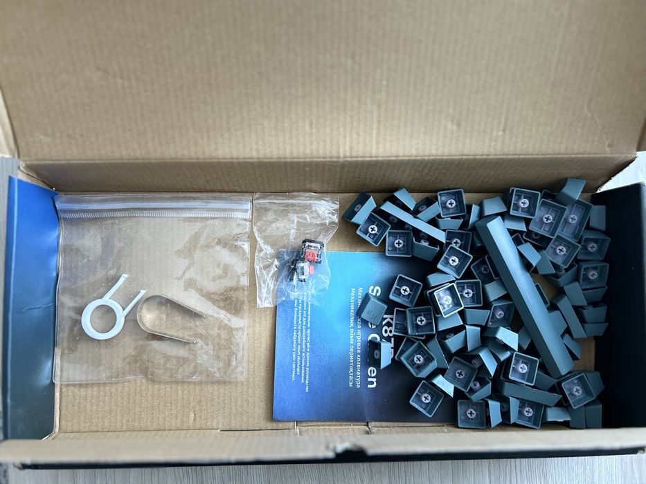 Продам клавиатуру Thunderobot