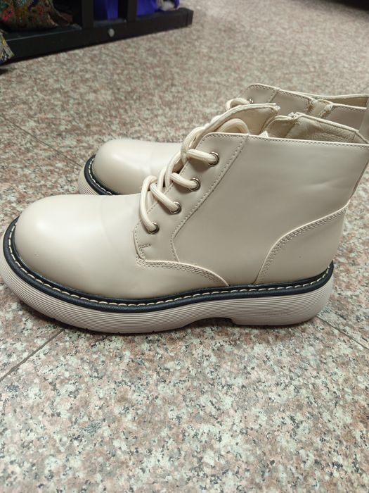 Обувки боти топли