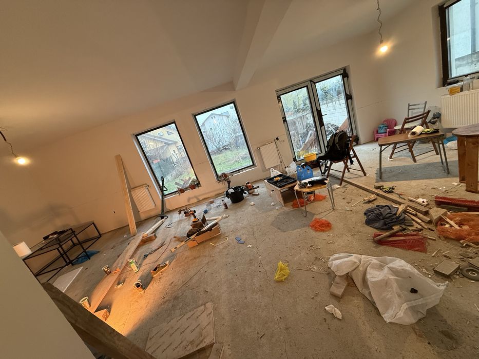 CASA (P+1) 153mp(270 utili) plus TEREN 670mp  Bucov (Mica Roma)