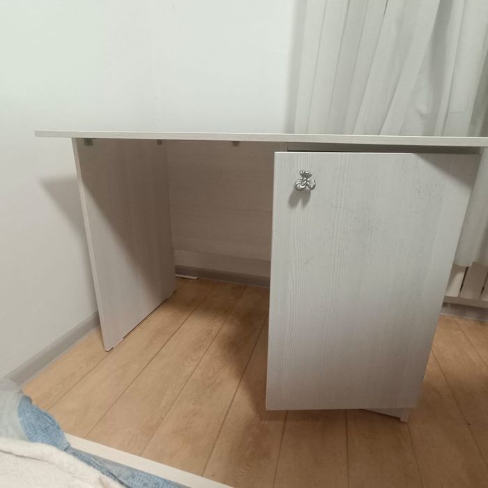 Продам столик для комнаты