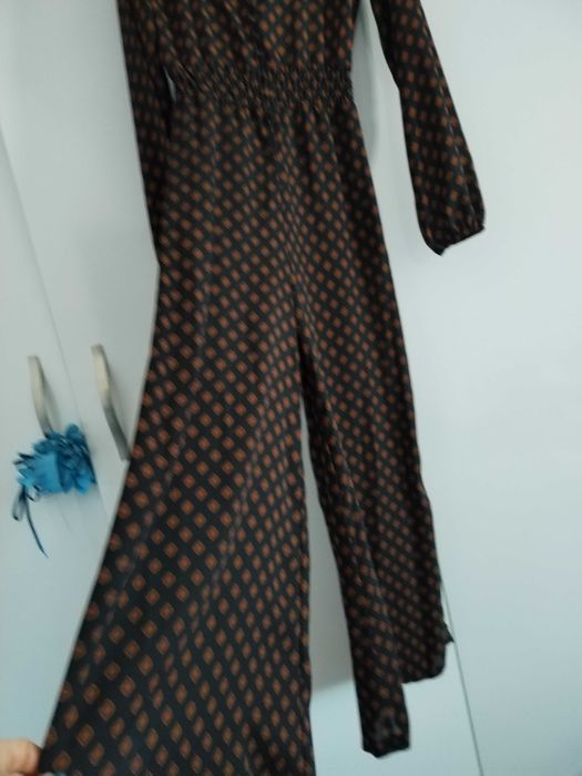 Гащеризон черен с кафяви дребни фигурални елементи