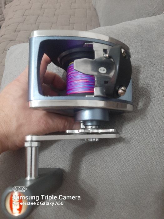 Продавам мултипликатор и пръчки за тролинг