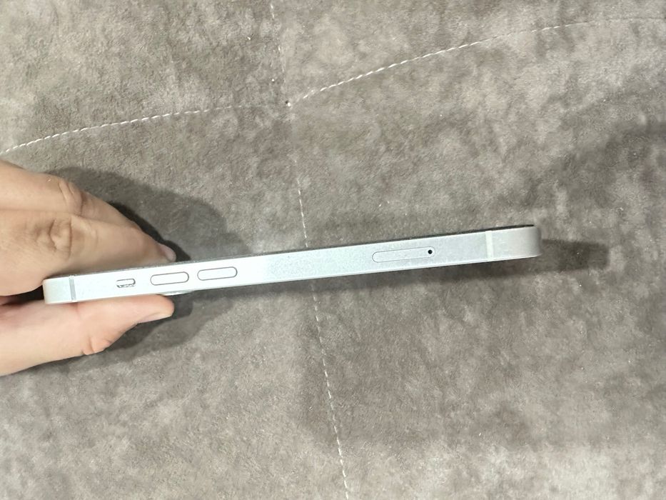 iPhone 13 с гарантией